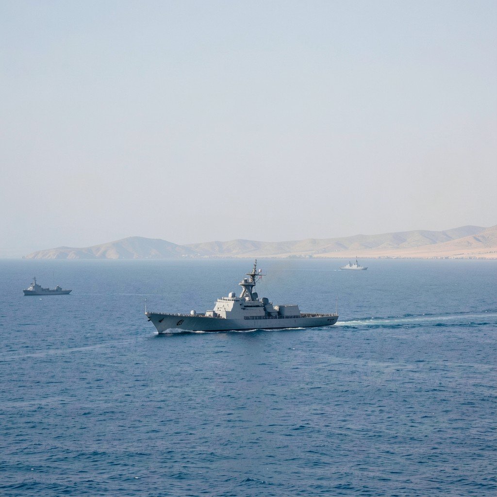 Iran Warns It Will Fire on US Warships as Trump Weighs New Strikes
